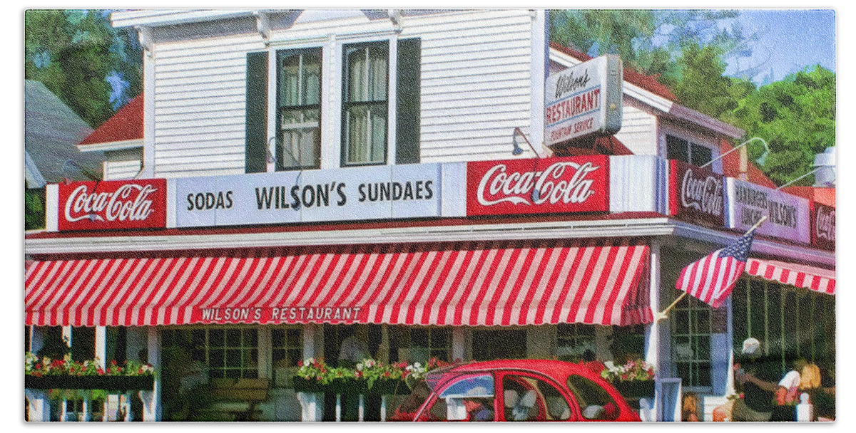 Door County Bath Towel featuring the painting Door County Wilson's Restaurant and Ice Cream Parlor by Christopher Arndt