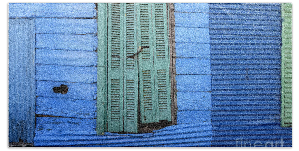 Door Bath Towel featuring the photograph Doors And Windows Buenos Aires 8 by Bob Christopher