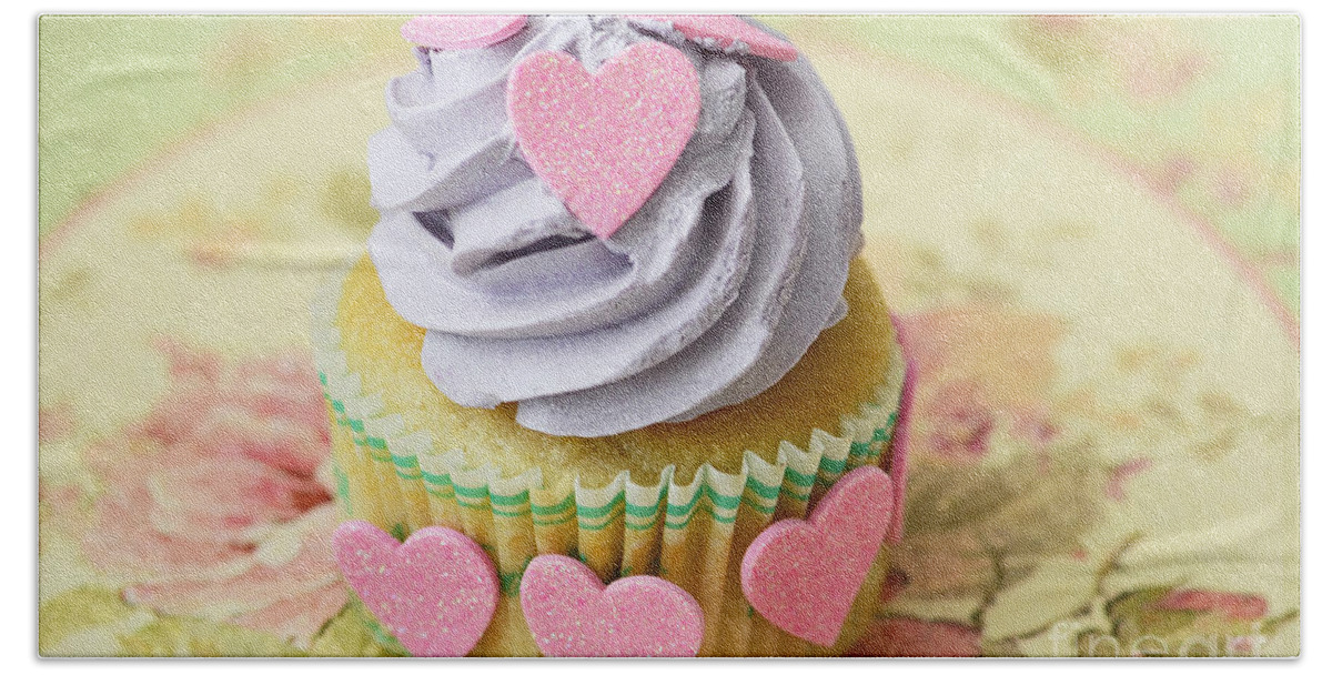 Cupcake Photos Bath Towel featuring the photograph Dreamy Valentine Cupcake Pink Hearts Romantic Food Photography by Kathy Fornal