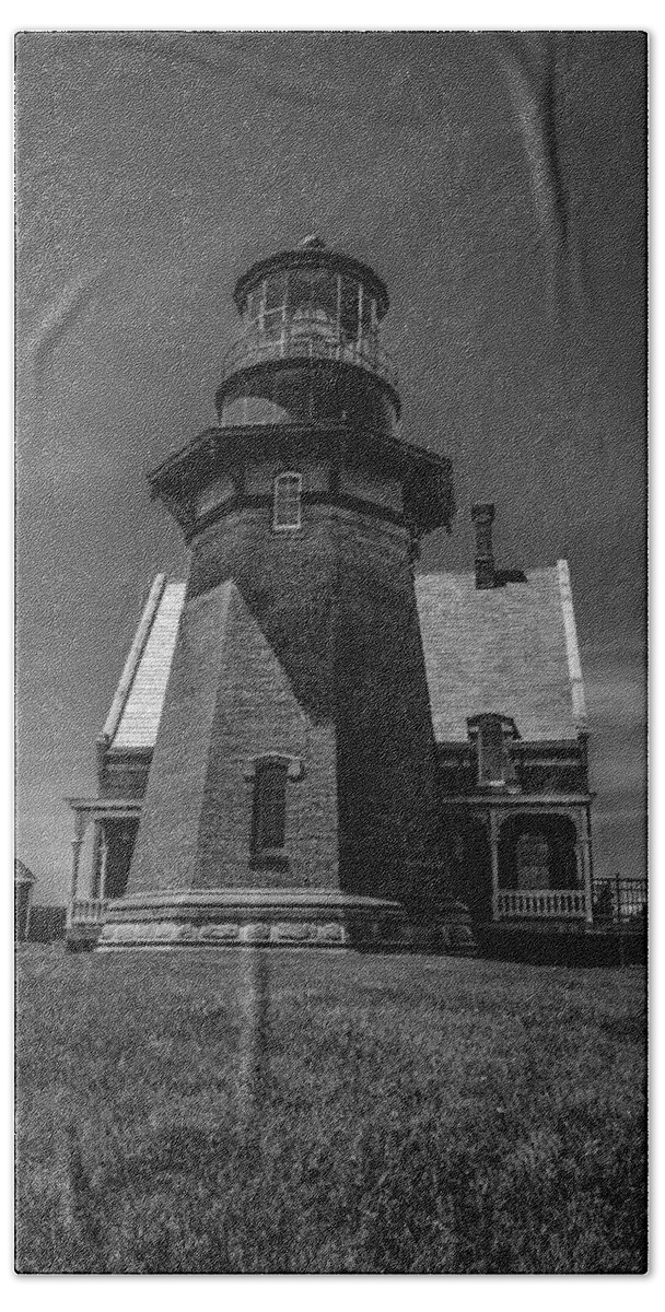 Eastern Hand Towel featuring the photograph Eastern Lighthouse by Billy Bateman