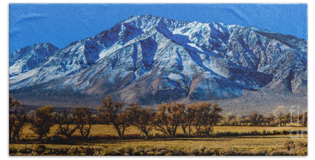 Eastern Sierra Bath Towel featuring the photograph Eastern Sierra Nevada Panorama - Bishop - California by Gary Whitton