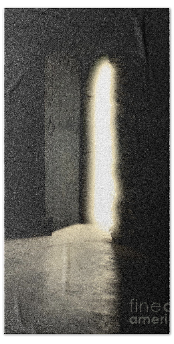 Door Bath Towel featuring the photograph Eerie Doorway by David Lichtneker