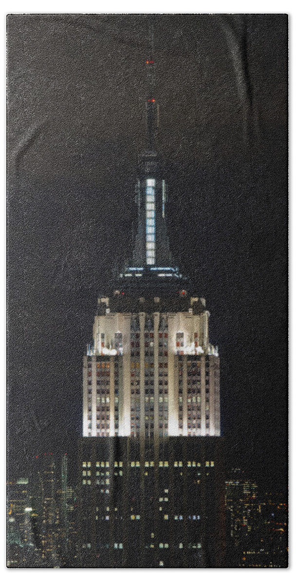  Empire State Building Bath Towel featuring the photograph Empire State Building at night by Gary Eason