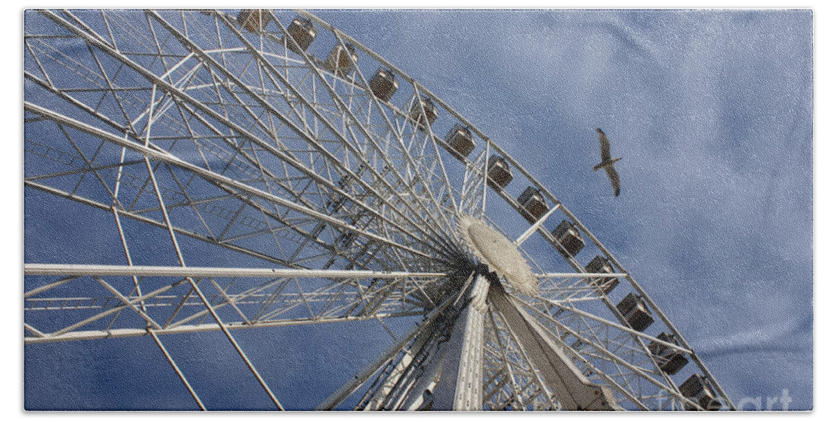 English Riviera Wheel Bath Towel featuring the photograph English Riviera Wheel Torquay by Terri Waters