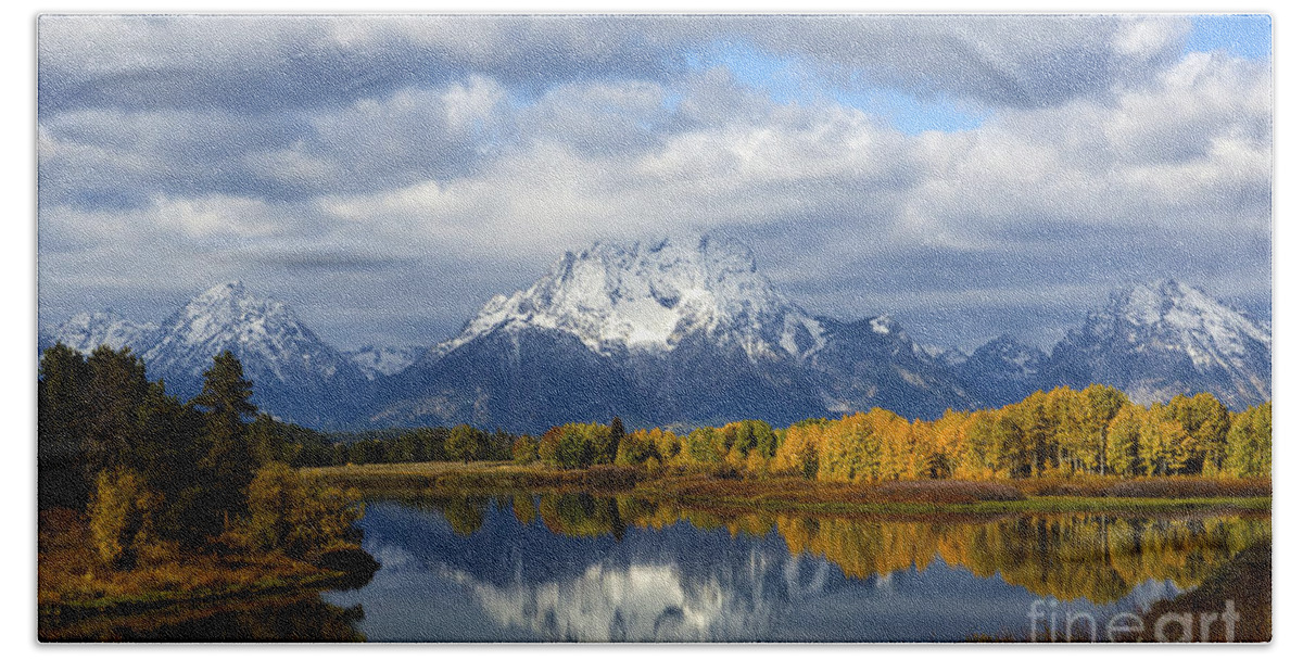 Oxbow Bend Bath Towel featuring the photograph Fall Glory at the Oxbow by Deby Dixon