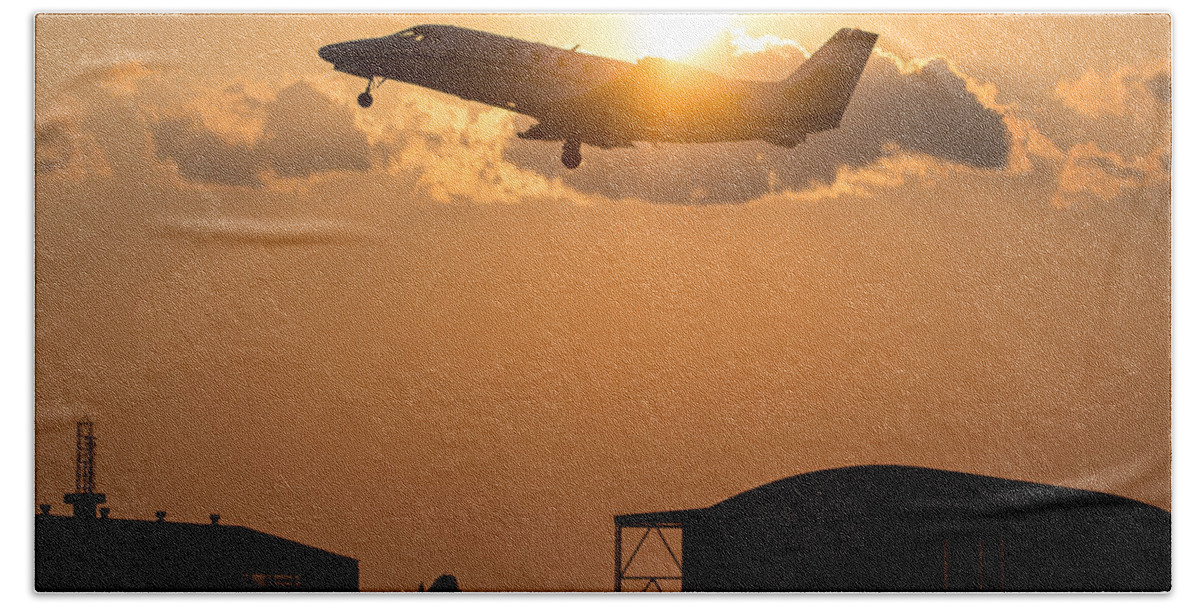 Aircraft Hand Towel featuring the photograph Flying Home by Paul Job