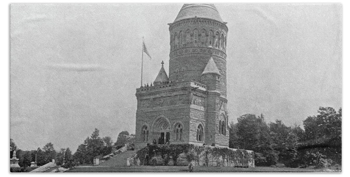 1890 Bath Towel featuring the photograph Garfield Monument, C1890 by Granger