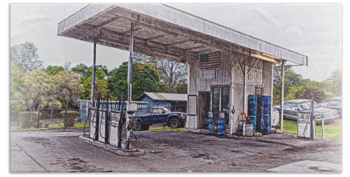 Hawaii Hand Towel featuring the photograph Gasoline Station by Jim Thompson
