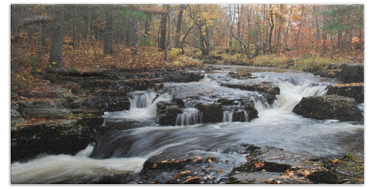 Slate River Bath Towel featuring the photograph Gently Falling Downstream by Janice Adomeit