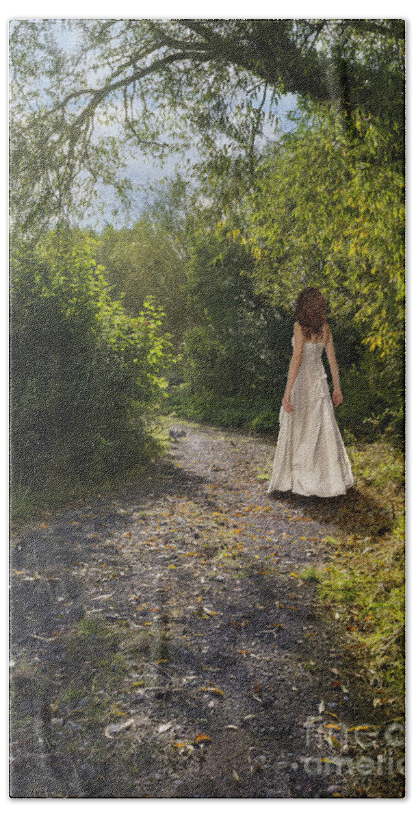 Girl Bath Towel featuring the photograph Girl In Country Lane by Amanda Elwell