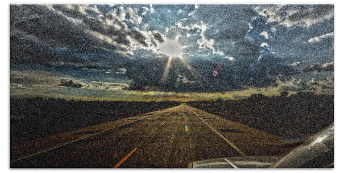 Sky Bath Towel featuring the photograph Going Home by Brian Duram