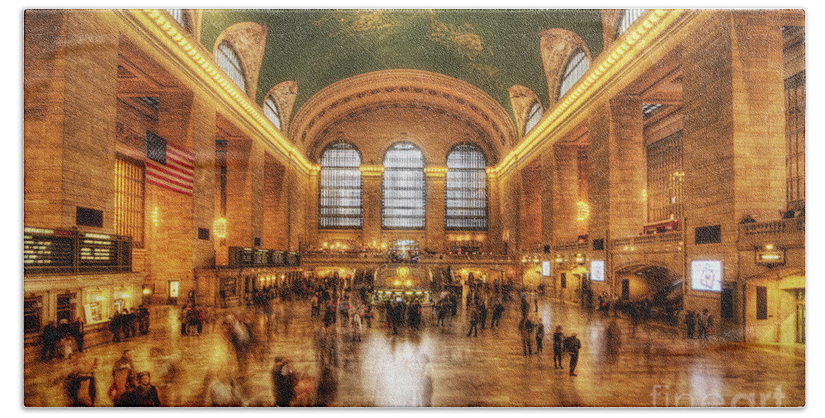 Art Hand Towel featuring the photograph Golden Grand Central by Yhun Suarez