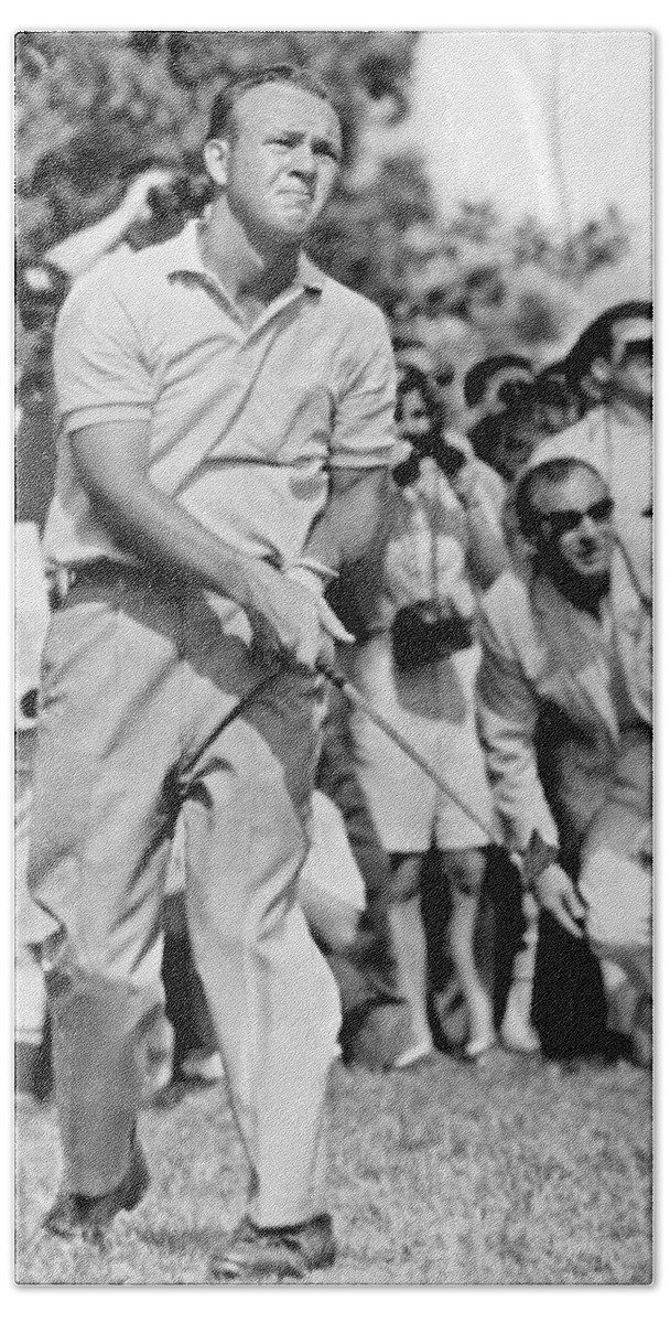 1960s Bath Sheet featuring the photograph Golfer Arnold Palmer by Underwood Archives