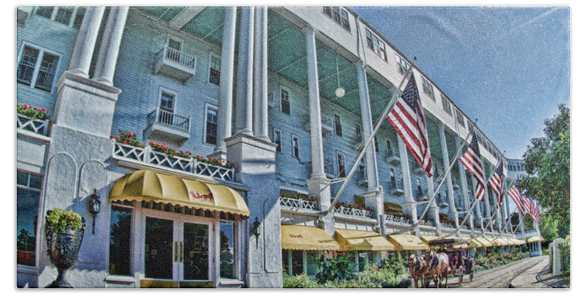 Mackinac Island Bath Towel featuring the photograph Grand Hotel - Image 001 by Mark Madere