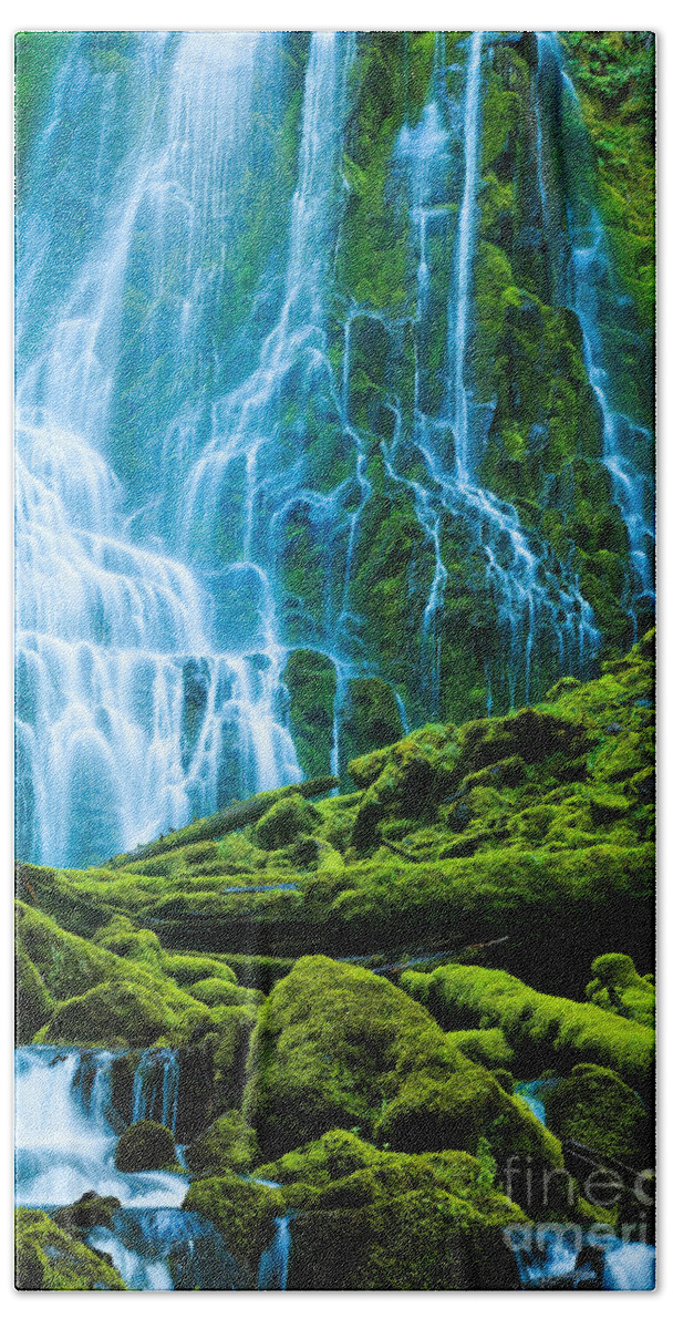 America Bath Towel featuring the photograph Green Waterfall by Inge Johnsson