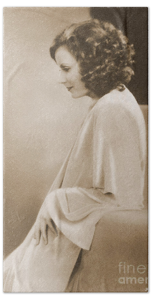 People Bath Towel featuring the photograph Greta Garbo by Photo Researchers