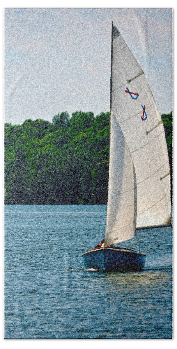 Sailboat Bath Towel featuring the photograph Happy Sailing by Sandi OReilly