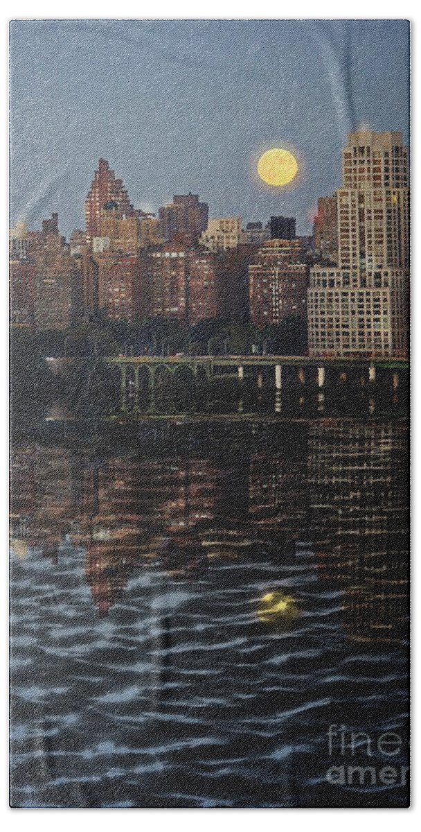 Harvest Moon Bath Towel featuring the photograph Harvest Moon Over Westside Highway NYC by Lilliana Mendez