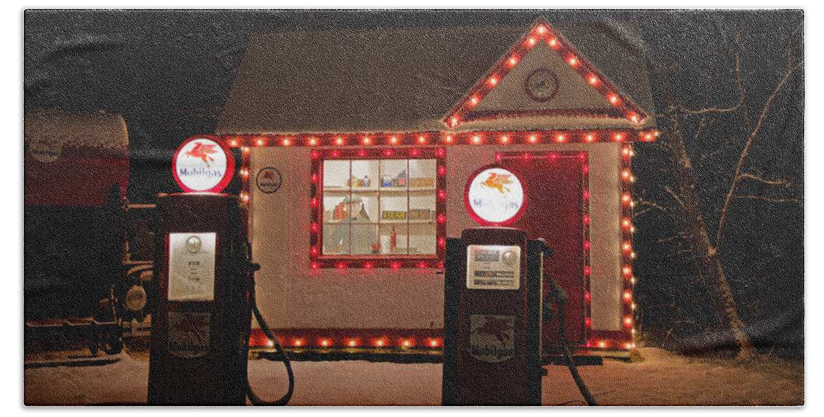 Holiday Hand Towel featuring the photograph Holiday Service Station by Susan McMenamin