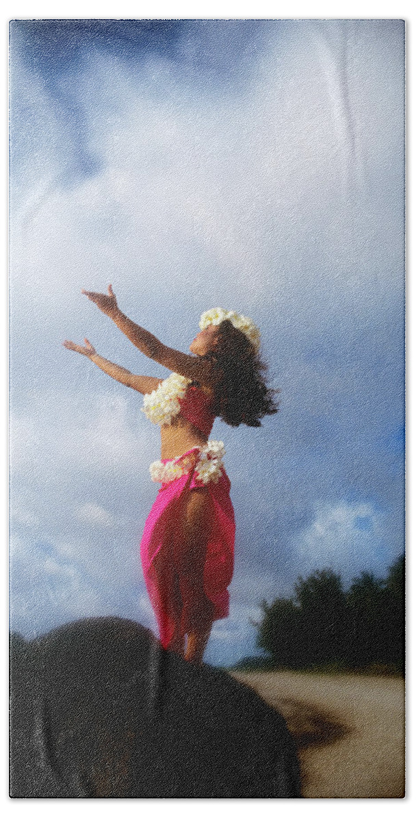Photography Bath Towel featuring the photograph Hula Dancer Hawaii by Vintage Images