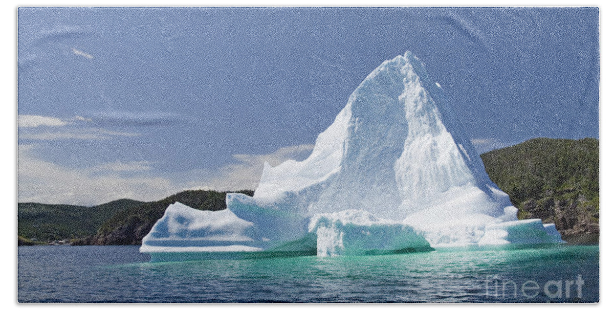 Iceberg Bath Towel featuring the photograph Iceberg Newfoundland Canada by Liz Leyden