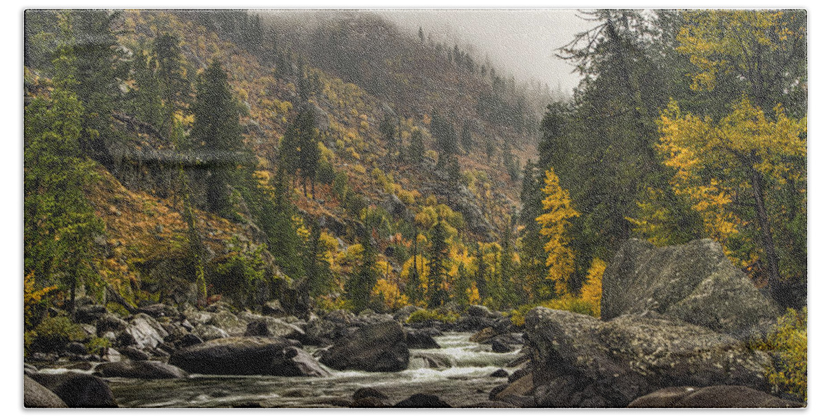 Autumn Bath Towel featuring the photograph Icicle Creek Hues by Mark Kiver
