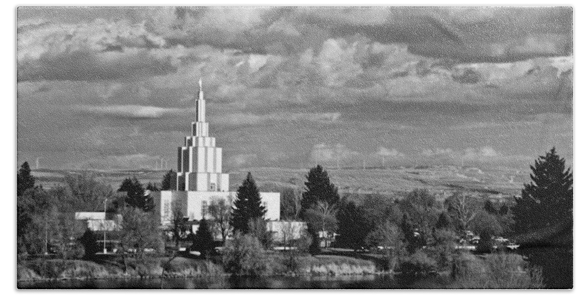 Temple Bath Towel featuring the photograph Idaho Falls Temple by Eric Tressler
