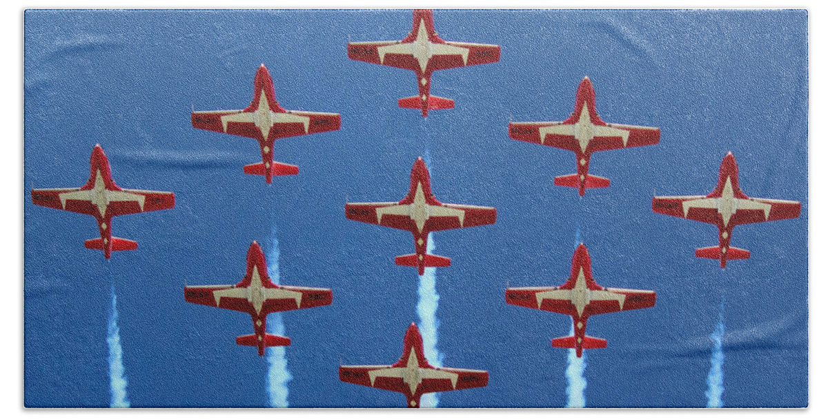Snowbirds Bath Towel featuring the photograph In Formation by Randy Hall