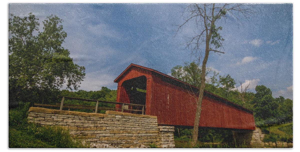 Indiana Bath Towel featuring the photograph Indiana - Cataract Falls Covered Bridge Owen County - horiz by Ron Pate