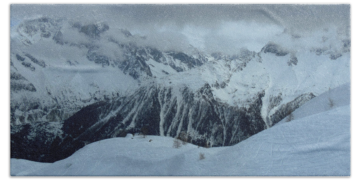 Italian Alps Ski Slope Bath Towel featuring the photograph Italian Alps Ski Slope by Frank Wilson