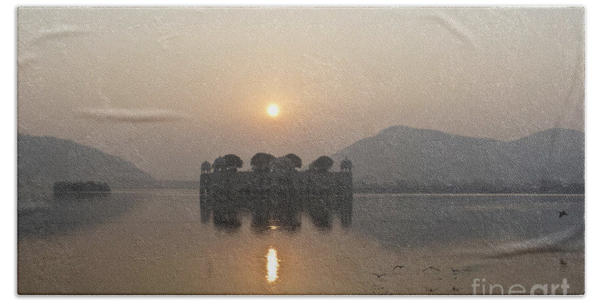 Sunrise Bath Towel featuring the photograph Jal Mahal in sunrise by Elena Perelman