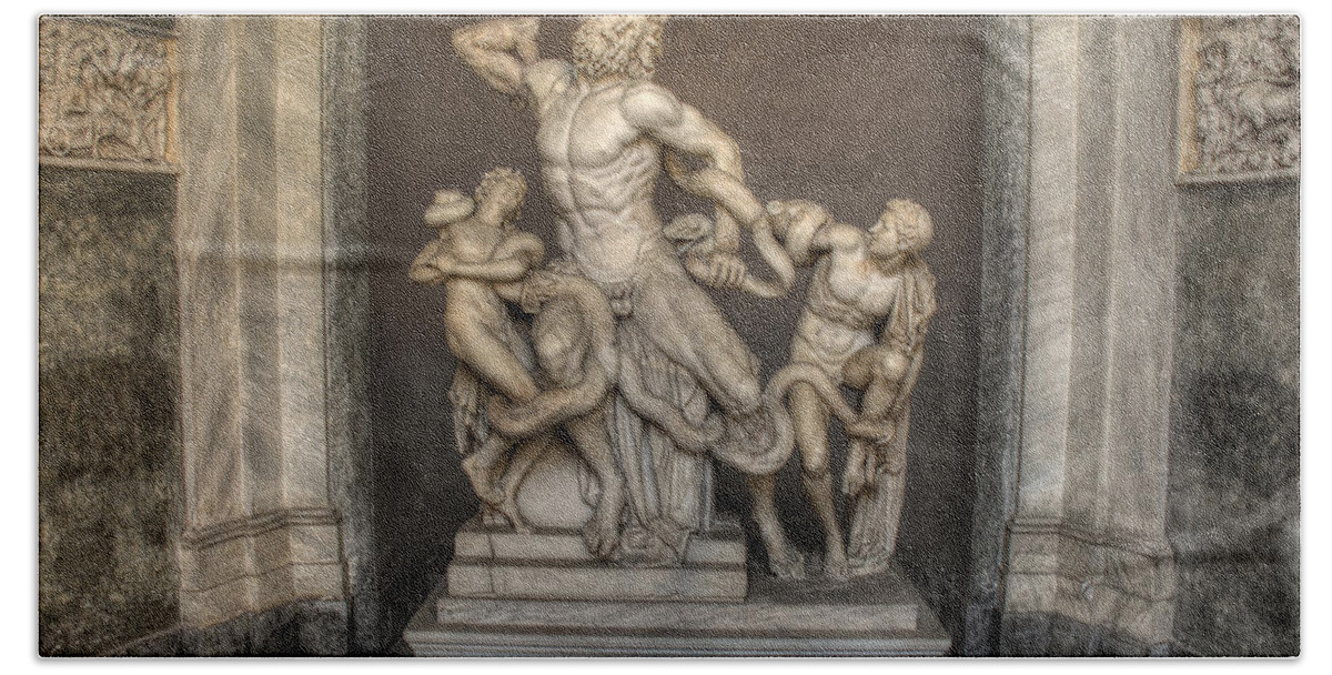Laocoon Hand Towel featuring the photograph Laocoon and His Sons by Michael Kirk