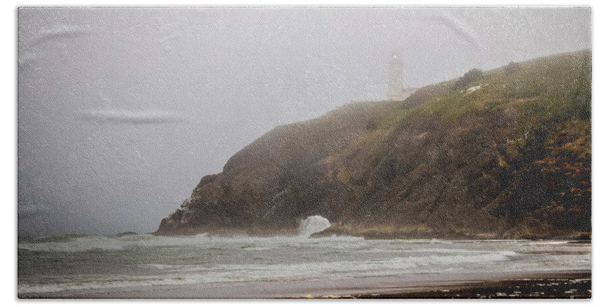 Beach Bath Towel featuring the photograph Lighthouse in the Fog by Robert Bales