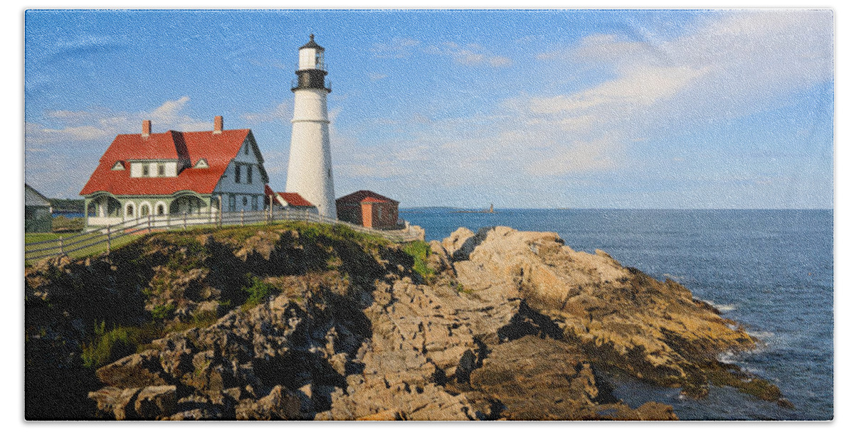 Lighthouse Bath Towel featuring the photograph Lighthouse in the sun by Sue Leonard