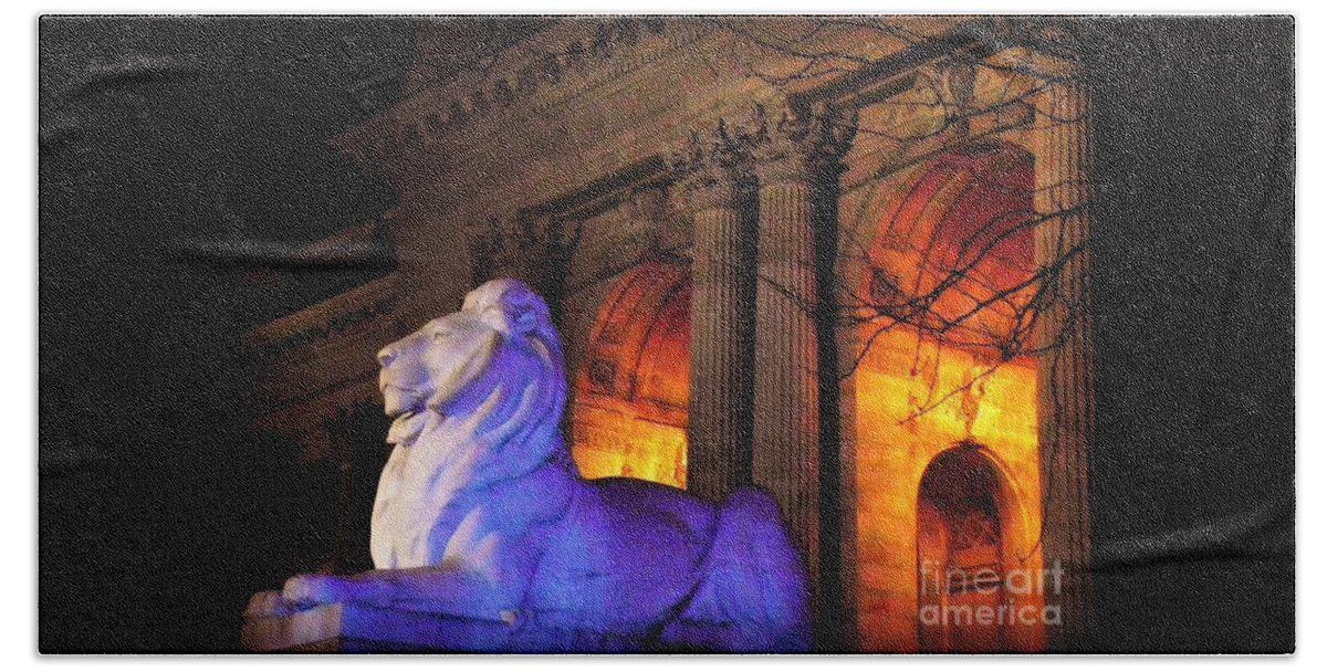 Lion Bath Towel featuring the photograph Lion NYC Public Library by Beth Ferris Sale