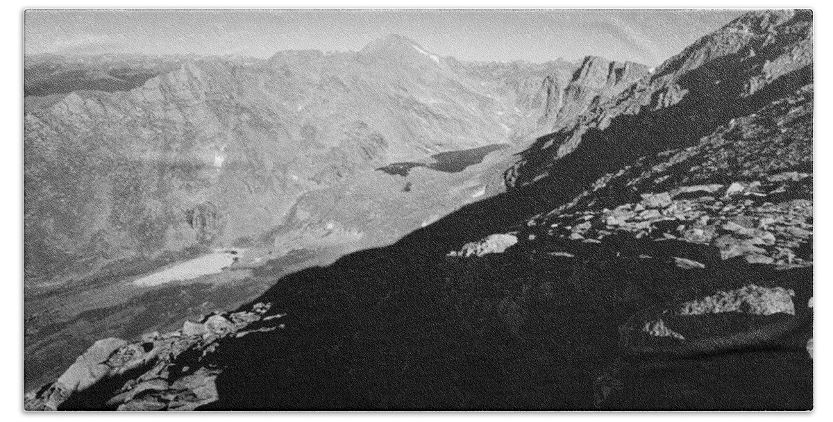 Mt. Evans Landscape Photograph Bath Towel featuring the photograph Long Shadows by Jim Garrison
