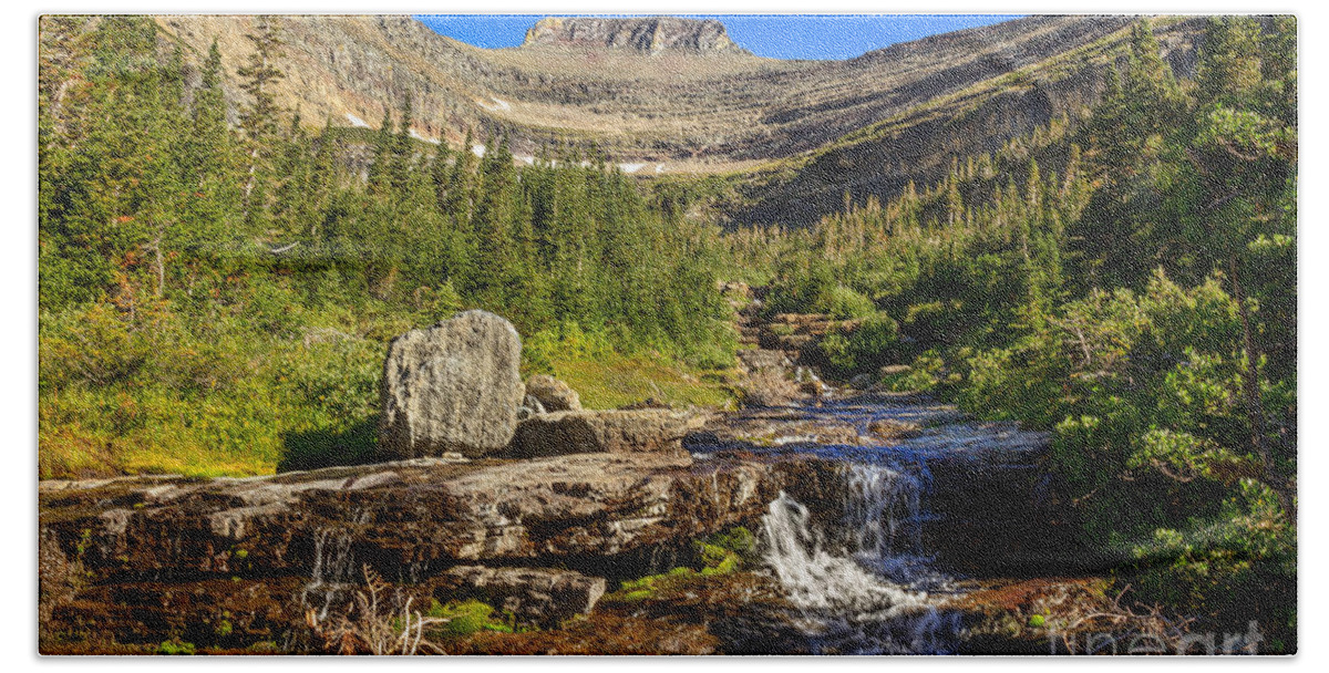 Lunch Creek Bath Towel featuring the photograph Lunch Creek by Robert Bales