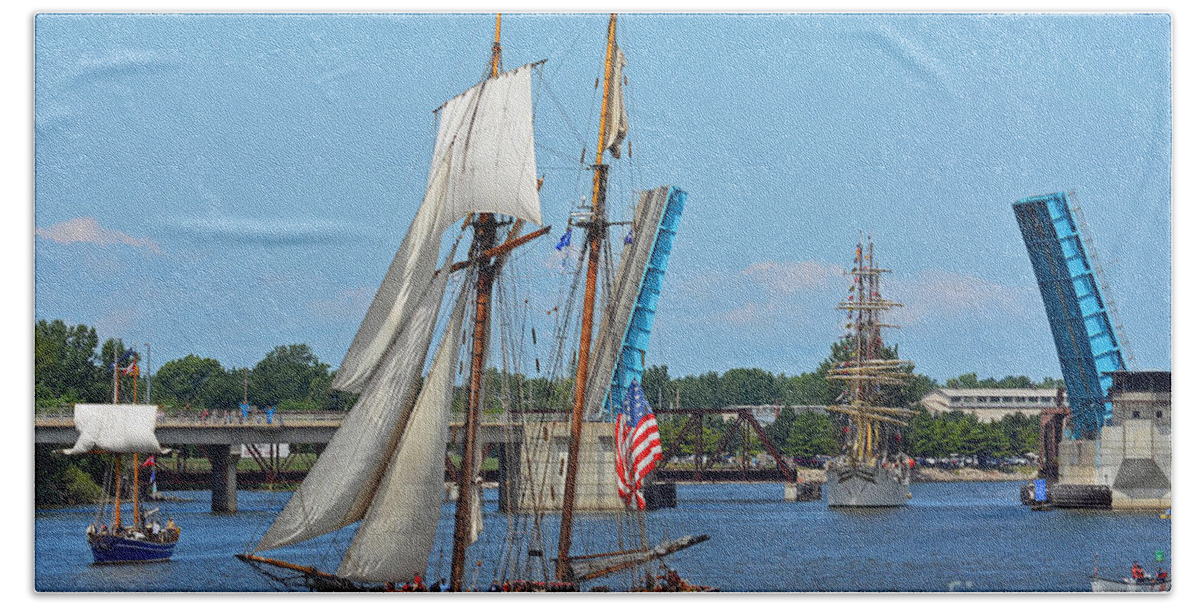 Sail Bath Towel featuring the photograph Lynx Topsail Schooner by Rodney Campbell
