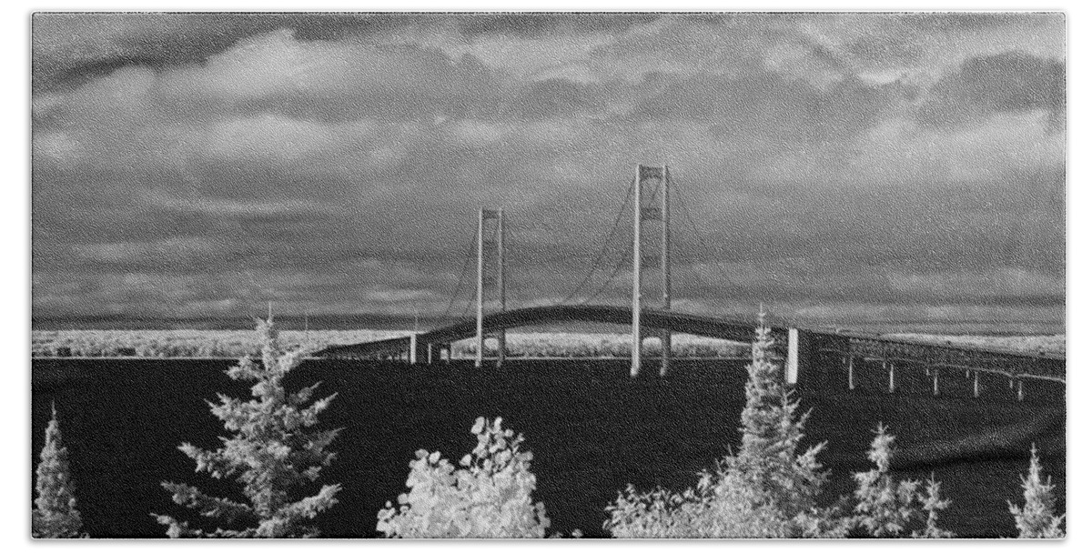 Infrared Bath Towel featuring the photograph Macinac Bridge - Infrared by Larry Carr