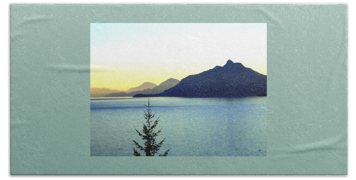 Vancouver Bath Towel featuring the photograph Magnificent Howe Sound by Will Borden