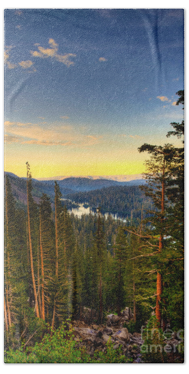 Mammoth Mountain Bath Towel featuring the photograph Mammoth Mountain by Kelly Wade