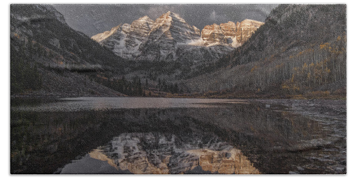 Mountain Bath Towel featuring the photograph Maroon Bell Reflections by Erika Fawcett