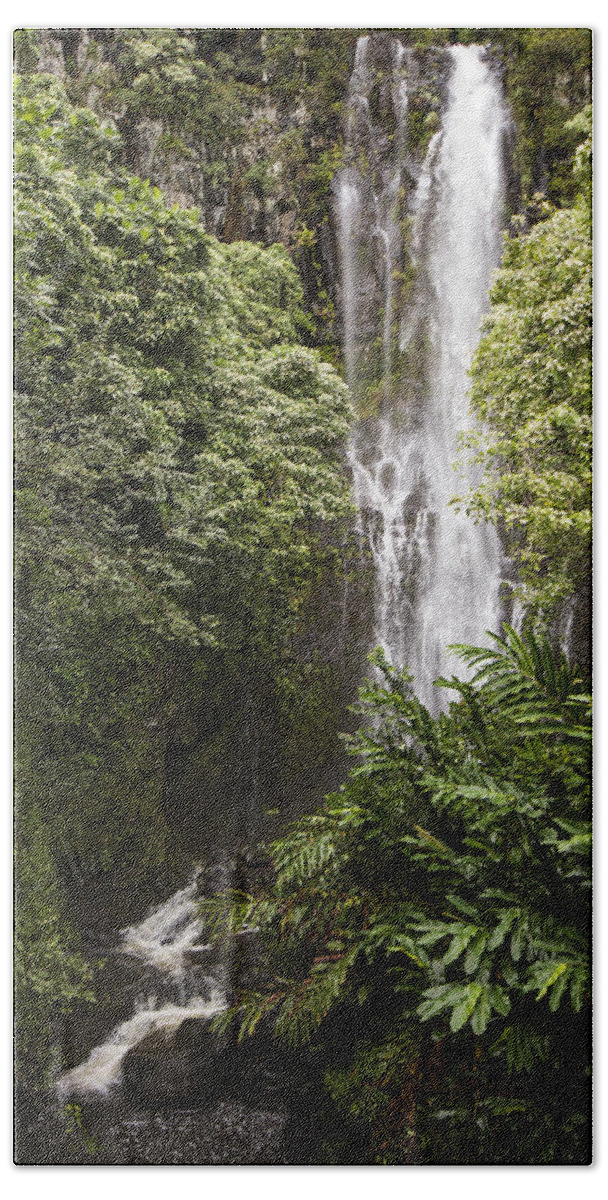 Water Hand Towel featuring the photograph Maui Waterfall by Suanne Forster