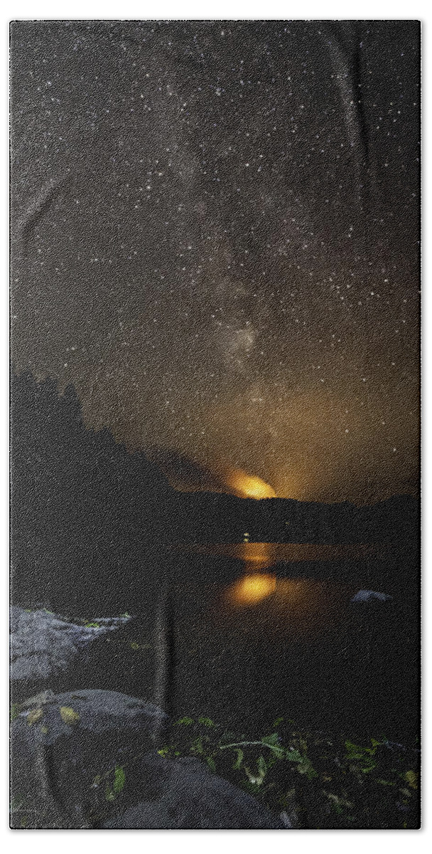 Milky Way Hand Towel featuring the photograph Milky Way at Crafnant by B Cash