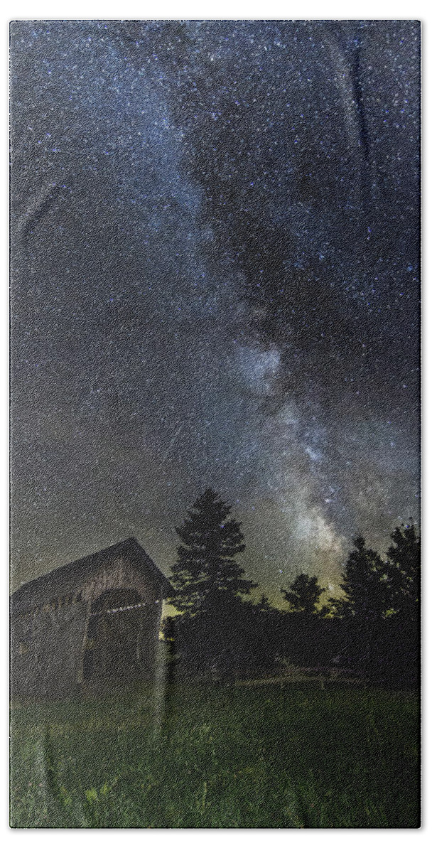 Milky Way Bath Towel featuring the photograph Milky Way Over Foster Covered Bridge by John Vose