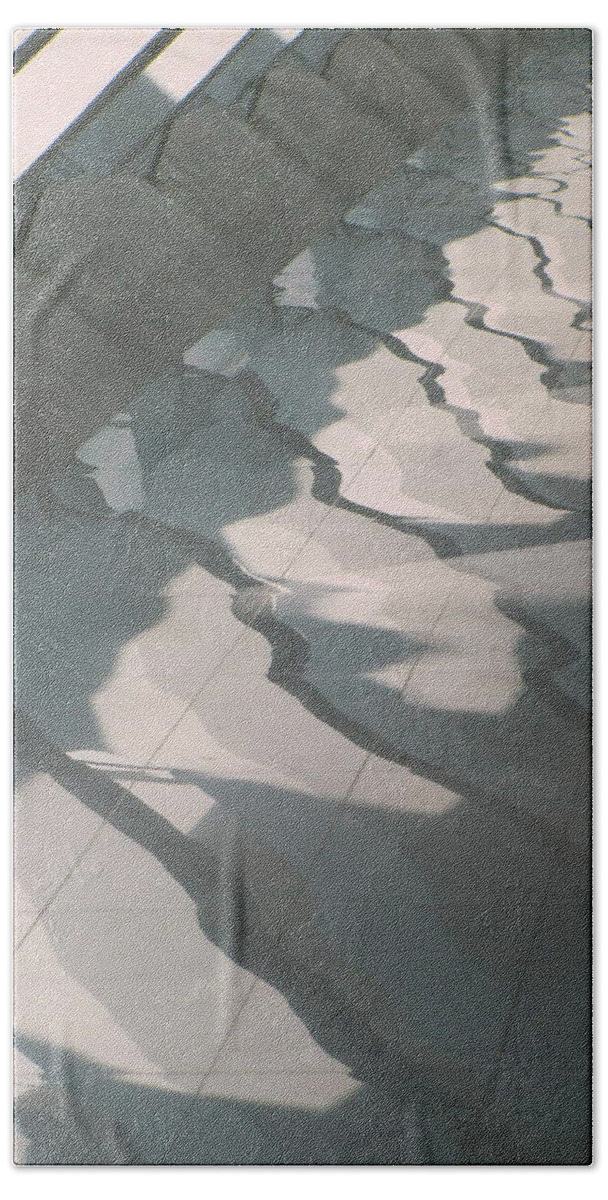 Mam Bath Towel featuring the photograph Milwaukee Art Museum Floor Reflections 2 by Anita Burgermeister