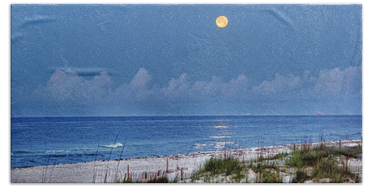 Alabama Photographer Bath Towel featuring the digital art Moon Over Beach by Michael Thomas