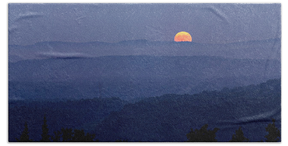 Moon-rise Bath Towel featuring the photograph Moon Rise  by Doug Gibbons
