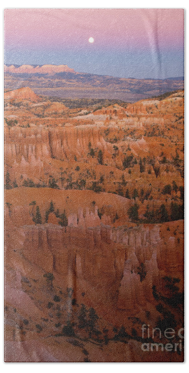 00431152 Bath Towel featuring the photograph Moonrise Over Bryce Canyon by Yva Momatiuk John Eastcott