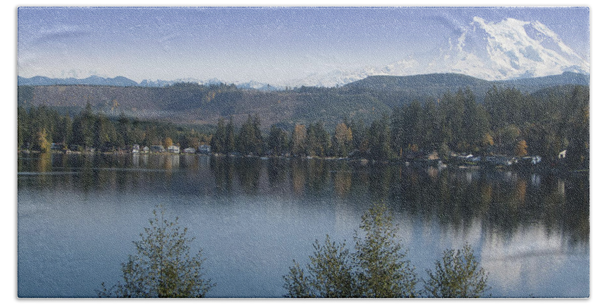 Landscape Bath Towel featuring the photograph Mount Rainier in the Fall by Ron Roberts